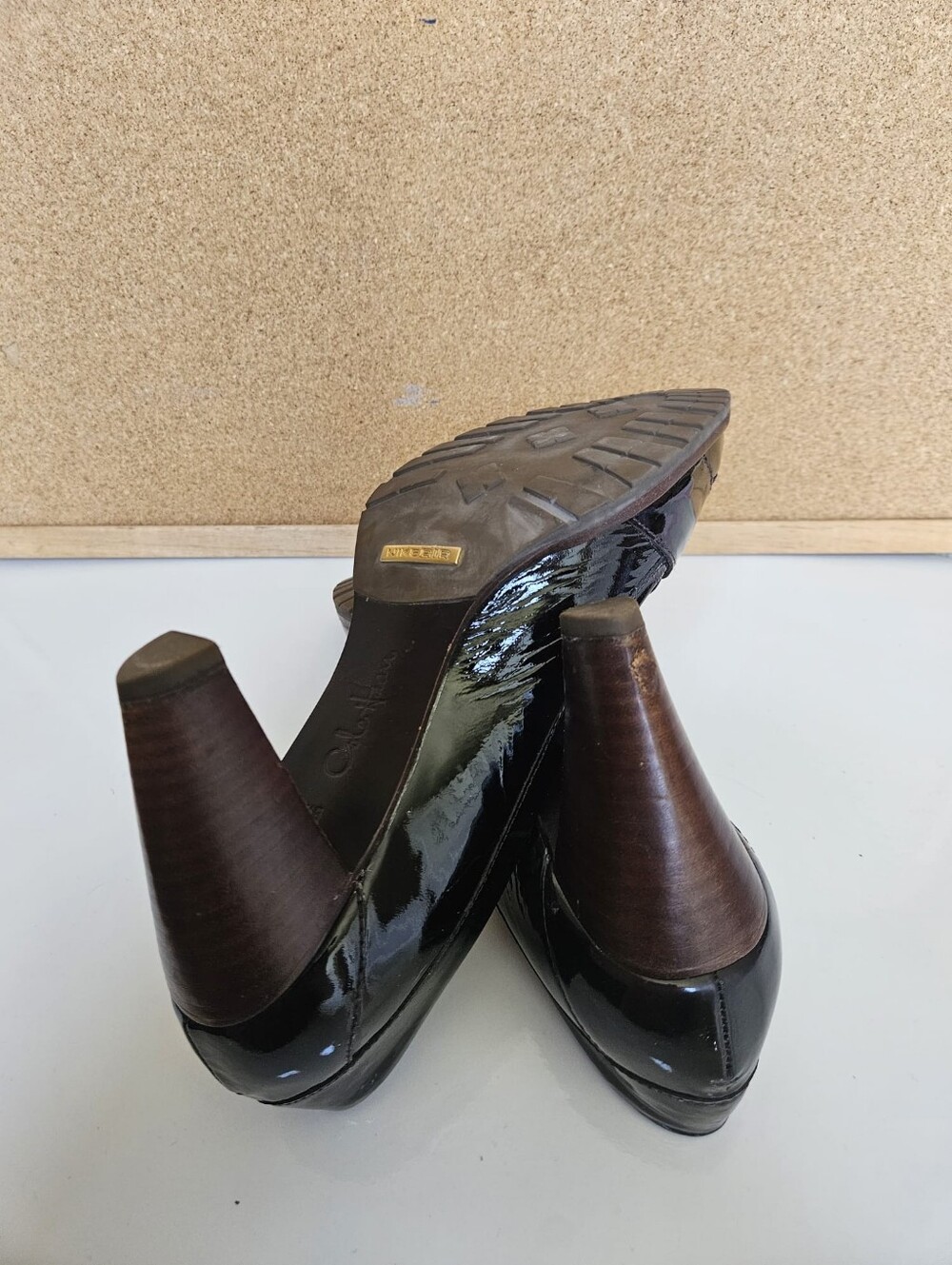 Cole Haan Dark Burgundy Patent Leather Pumps With Nike Air Soles - Picture 15 of 16